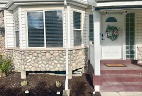 SLC’s Scenic & Comfy Abode - Image 2