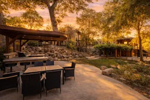 Design-Forward Riverfront Villa near Sequoia - Image 4