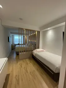 Modern studio apartment 10 minutes from the airport - Image 3