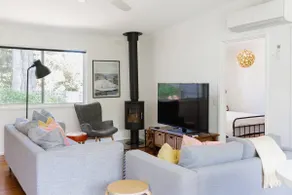 Shoreline Sanctuary - A Retro Family Beach Shack - Image 4