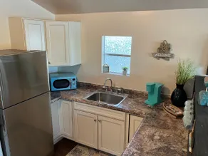 Little Cottage - on the Lake! - Image 2