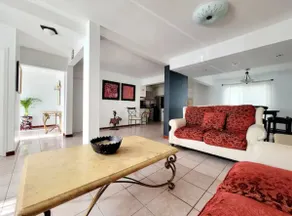 Casa Flores - Image 2