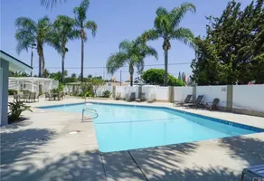 Clean Condo Central OC -Near Disney Knotts UCI SNA - Image 4