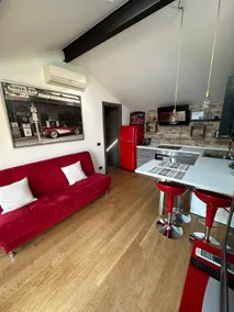 The Attic (30 minutes from the Cathedral) - Image 2
