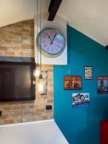 The Attic (30 minutes from the Cathedral) - Image 4