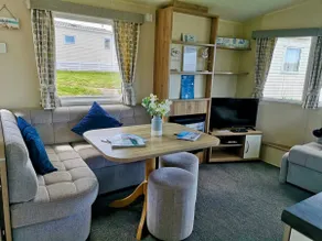 Newquay Bay Resort pet friendly sleeps 6 WiFi - Image 5