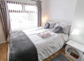 Number 5 - Image 2