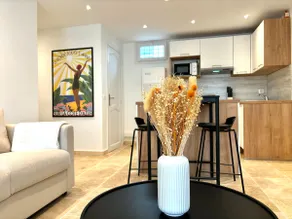 Elegant Apartment in Saint-Tropez - Bardot - Image 3