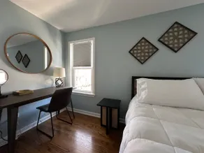 Cozy Apartment in Downtown - Image 3