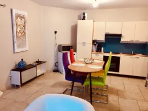 Apartment with large terrace - Image 4