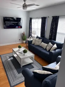 10 Min World Cup | 15 Min NYC | Free Parking - Image 2