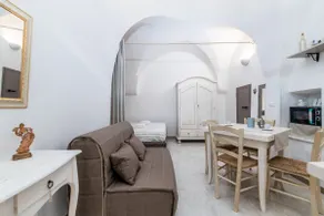 House in the center of Ostuni - Image 2