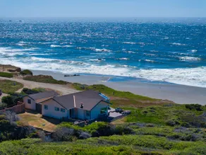 Lands End - Ocean Front w/Beach Path & Spa - Image 4