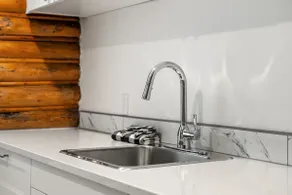 Sulphur Suite at Elkhorn Lodge - Image 3