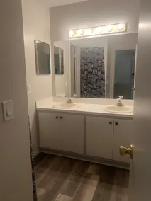2/2 Townhouse - Image 5