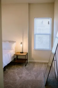 3BR 2BA Apt Pool and Gym - Image 5