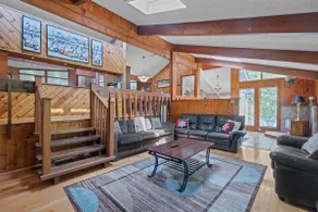 Beautiful Cottage w Indoor Pool, Sauna, Pool Table - Image 3