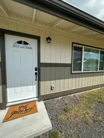 BRAND NEW 3 Bed 2 Bath & Studio with AC! - Image 5