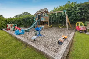 3 Bed in Brecon oc-bn363 - Image 3