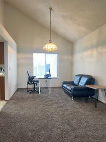 4BR/2.5BA Home – Remote Work & Relaxation - Image 2