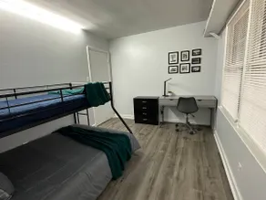 Durham home, extra parking - Image 4