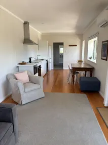 Eltham Park Cottage - Image 2