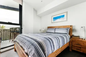 Luxury living on the yarra - Image 3