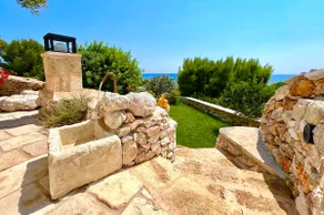 House with panoramic sea view - Image 2