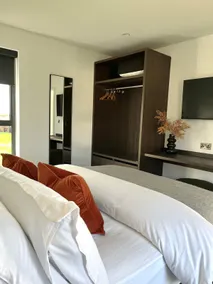 Cybi Lodge - Image 2
