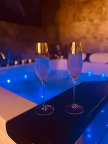 Romantic or naughty room near Toulouse - Image 4