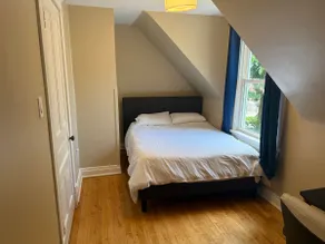 Top floor Irving Park Chicago Great Location! - Image 4
