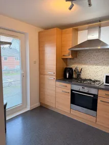Central 2 Bedroom Short Walk to Town, Beach & Golf - Image 3