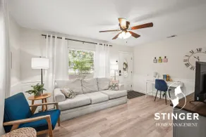 10 min USMC | 5 mins to Downtown | Deck & Backyard - Image 5