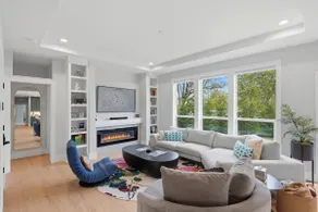 Luxury 3 King Suite Retreat 3 Blocks to Downtown! - Image 3