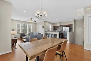 Quite Home - BioPark | 2-Car Garage | Old Town - Image 3