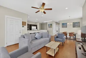 Quite Home - BioPark | 2-Car Garage | Old Town - Image 2