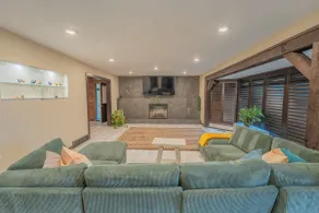 Luxury Cabin*Gym*Game Room* - Image 3