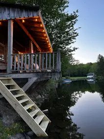Charming lakeside retreat - Image 2