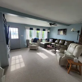 Charming lakeside retreat - Image 5