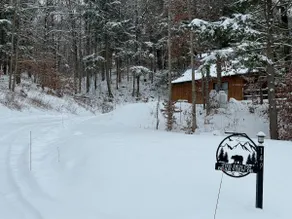 Luxury cabin on private Dr. waterfront access - Image 4