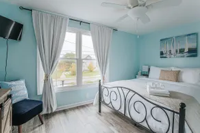 Fenced Yard~Walk 2 Park~Family Friendly Bunk Room! - Image 3