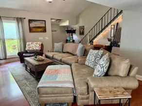 Comfy, cozy townhome in Luther’s Forest ! - Image 2