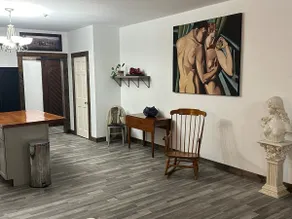 Adult retreat! One bedroom suite w/Pull out couch. - Image 4