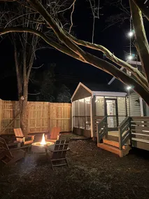 Luxe Cottage w/Hot Tub+Fire Pit+Library near Lake - Image 5