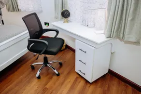 Cozy Corner Chic Studio Haven - Image 5