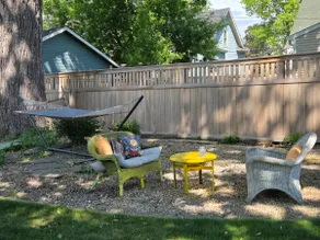 Dreamy Covered Veranda in the City (4+, AC, Yard) - Image 4