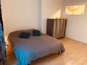 Quiet pedestrian center, 2-room apartment Balcony - Image 3