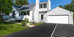 Luxury New Haven Stay • Pool, Gym & Cinema Room - Image 2
