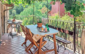 3 bedroom nice home in Lumarzo - Image 5