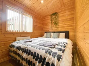 Magnolia Lodge-UK46280 - Image 4